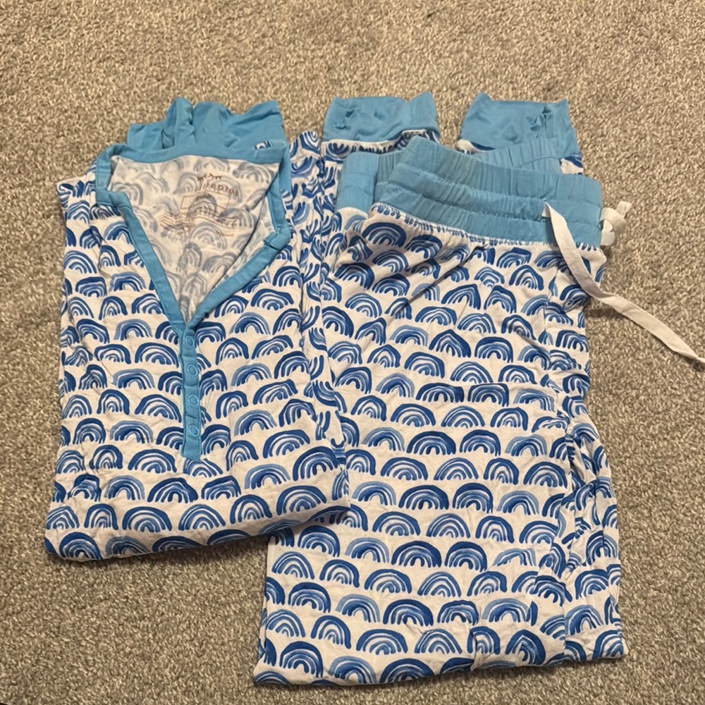 Blue Rainbow Pattern Women’s Pajamas